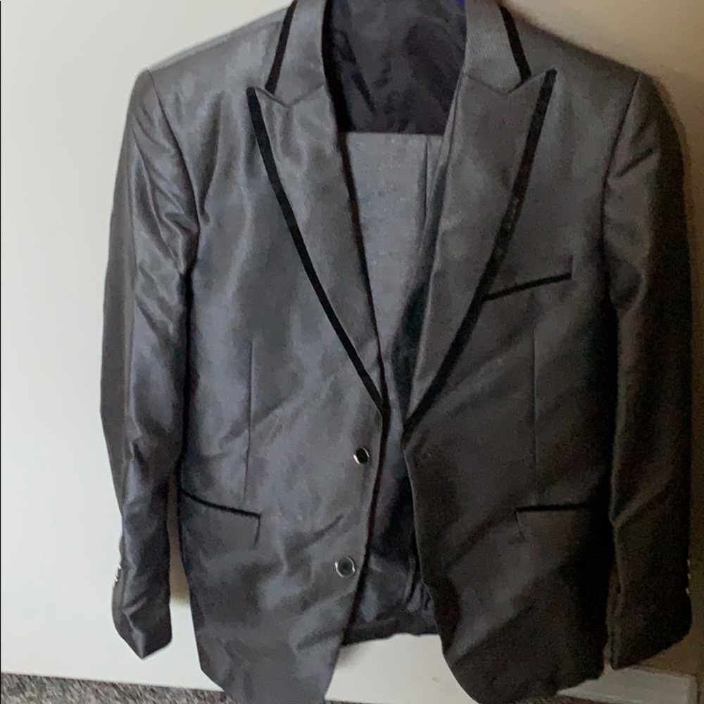 Boys grey three price suit
